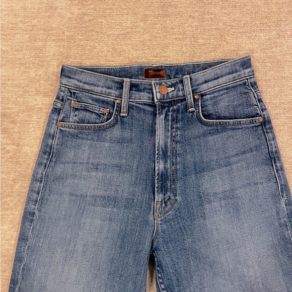 Mother Denim High Waisted Rider Ankle Step Fray
Wash: Loafers And Lassos 26 - Picture 5 of 8